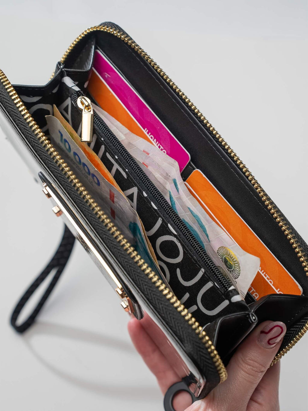 Billetera Hand Pocket Negro De Charol